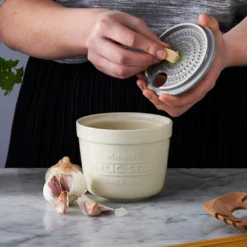 Mason Cash Knoflook Rasp + Kom Innovative Kitchen 22 Mason Cash Knoflook Rasp + Kom Innovative Kitchen -Mepalhom Geschaft 1f9b2aef6fd7b556971e6690913d227b